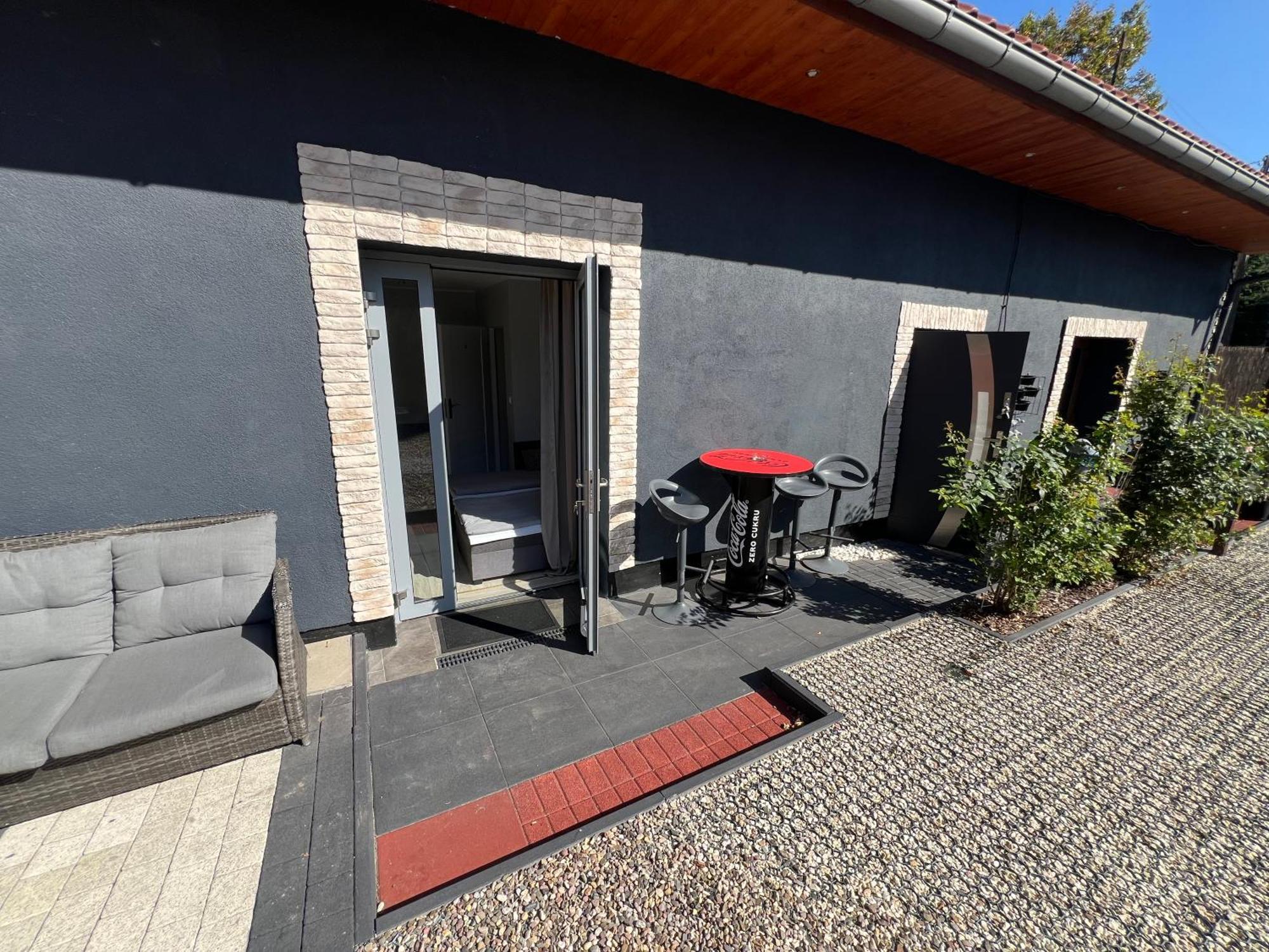 Przytulny Zakatek Aparthotel Zerniki Wroclawskie Exterior foto
